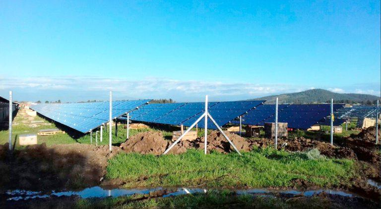Instalación de paneles fotovoltaicos en Chile, un gran reto.